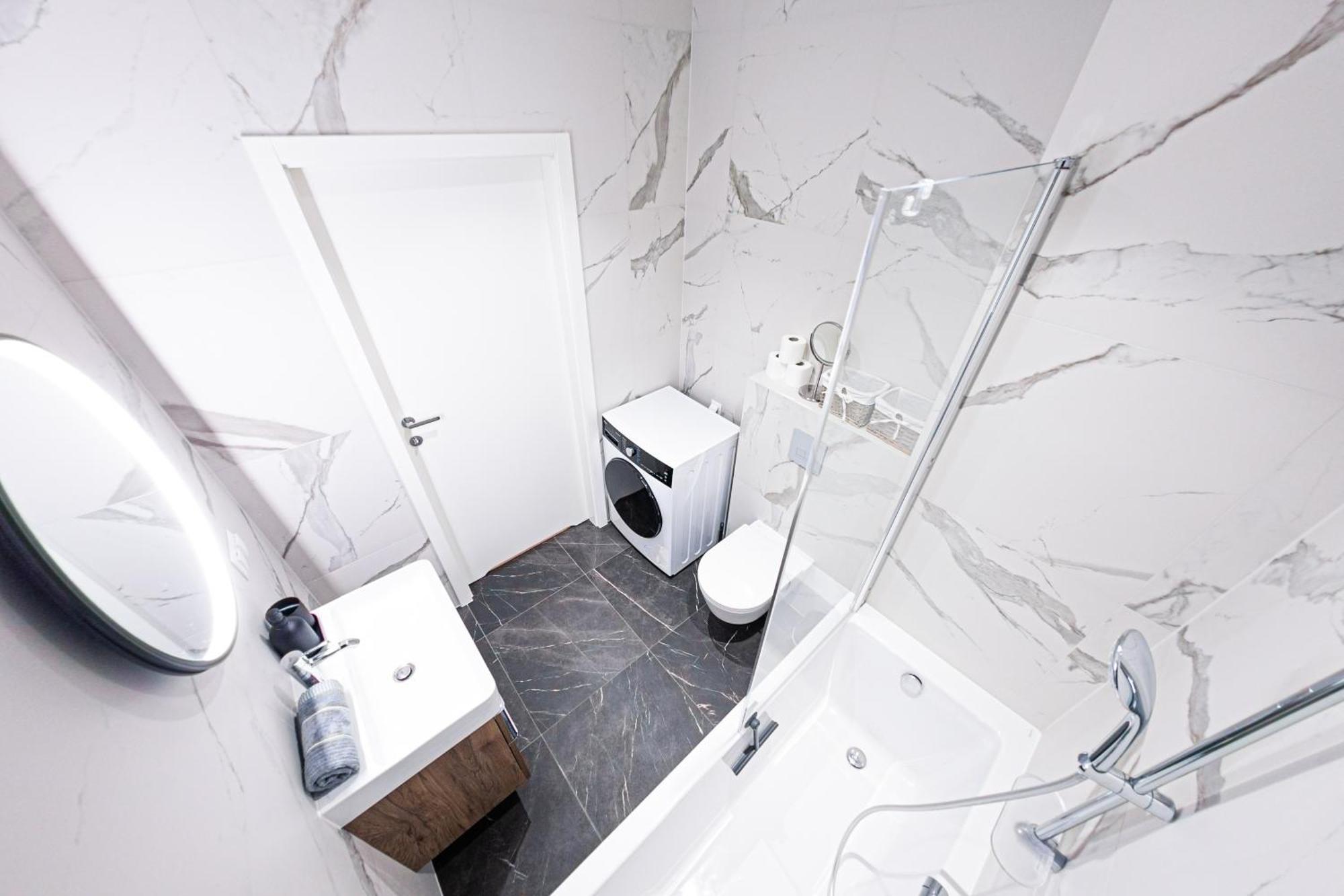 Euro Sadova Apartament *